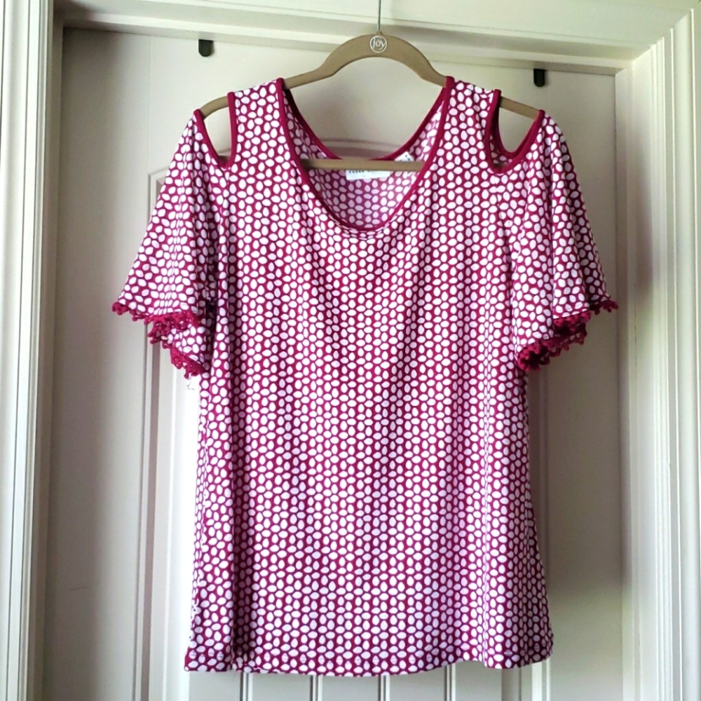 Susan Graver cut out shoulder top